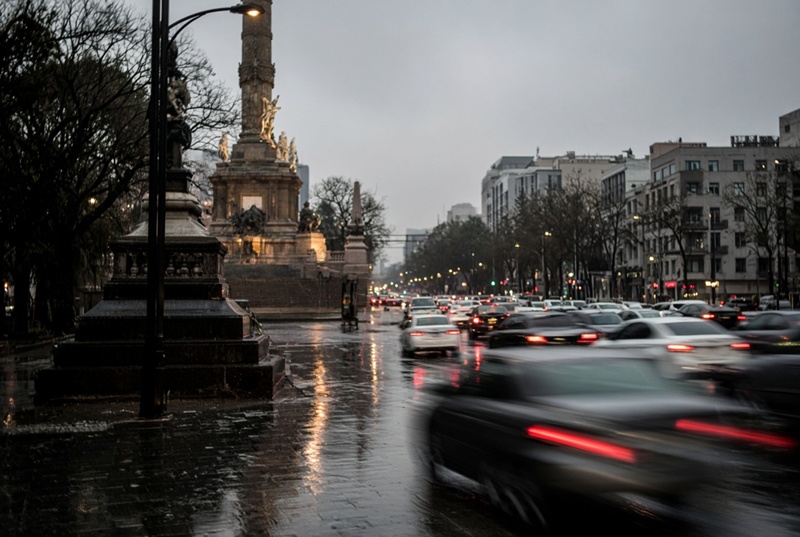 CDMX registra movilizaciones, lluvias y restricciones viales este jueves 17