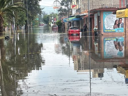 Tláhuac enfrenta fuertes inundaciones tras lluvia torrencial en el suroriente de CDMX