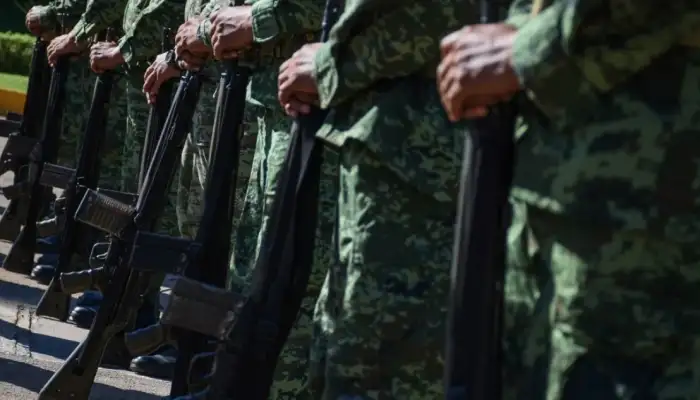 Falsos militares buscan víctimas en apps de citas; SSC CDMX alerta por fraude romántico